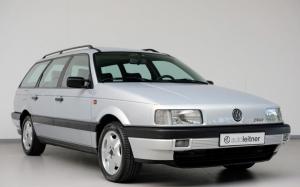 Volkswagen Passat VR6 Variant Satinsilber Metallic 1992 года